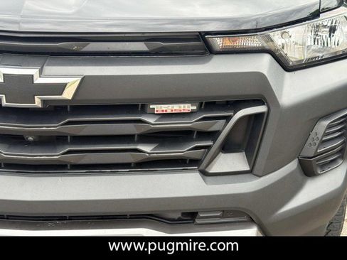 Used 2023 Chevrolet Colorado Trail Boss w/ Technology Package AWD/4WD image 11