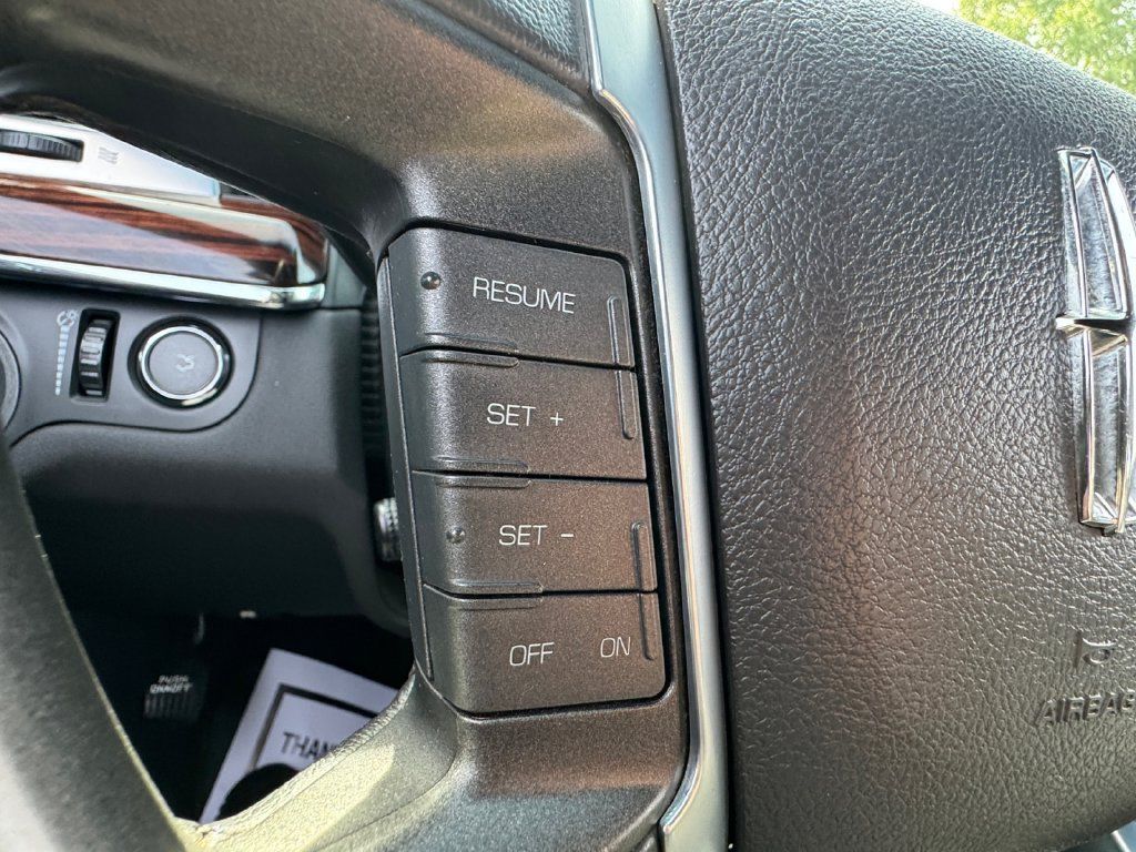 Used 2009 Lincoln MKS AWD image 15