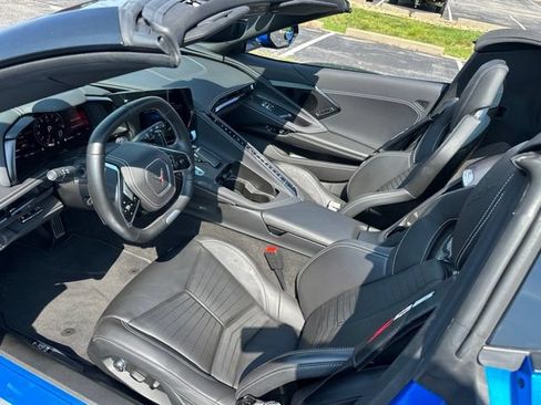 Used 2025 Chevrolet Corvette Z06 w/ Z07 Performance Package RWD image 7