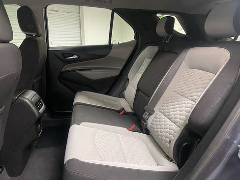 Used 2018 Chevrolet Equinox LS image 12