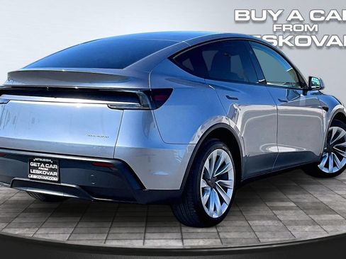 Used 2026 Tesla Model Y AWD image 13