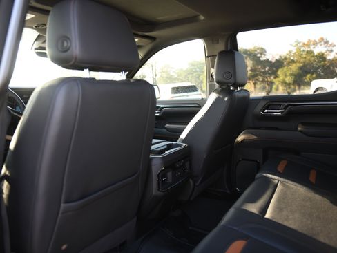 Used 2024 GMC Sierra 1500 AT4 w/ Technology Package image 24