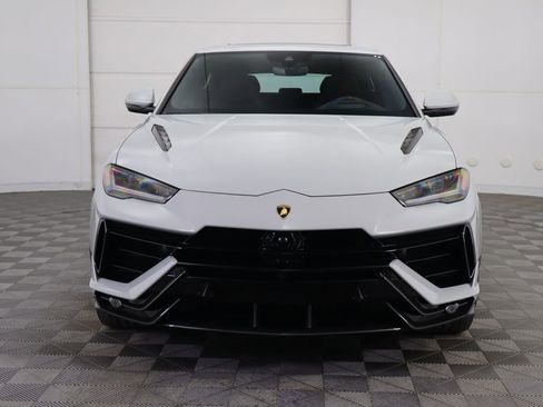Used 2023 Lamborghini Urus Performante image 2