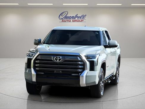 Used 2024 Toyota Tundra Limited AWD/4WD image 10
