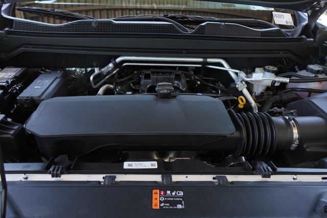 New 2026 Chevrolet Colorado ZR2 w/ Technology Package AWD/4WD image 37