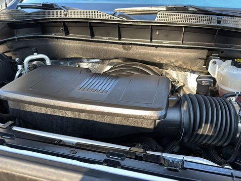 Used 2023 GMC Sierra 1500 SLE image 30