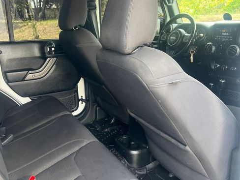 Used 2018 Jeep Wrangler Unlimited Sport S AWD/4WD image 11