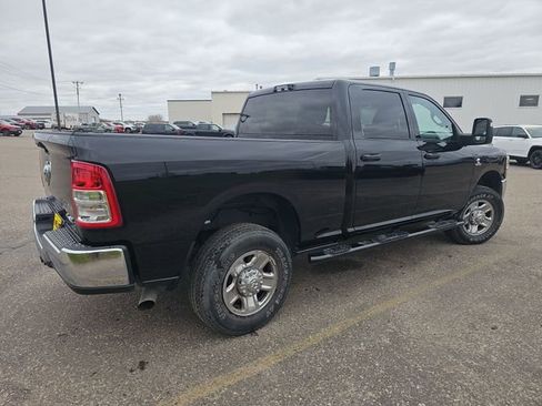 Used 2024 RAM 3500 Tradesman w/ Chrome Appearance Group AWD/4WD image 5