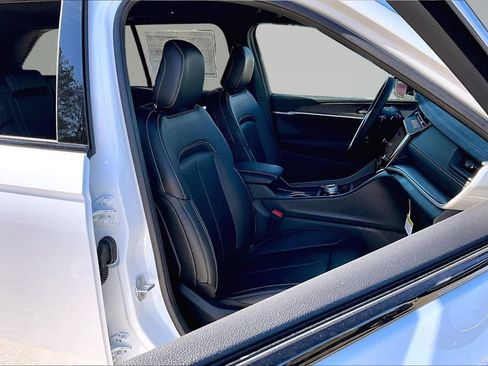 New 2026 Jeep Grand Cherokee Limited image 8