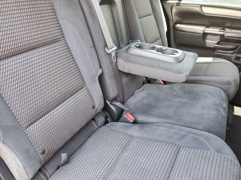 Used 2014 Nissan Armada SV AWD/4WD image 40