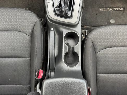 Used 2018 Hyundai Elantra SEL FWD image 23
