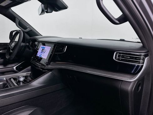 Used 2022 Jeep Wagoneer Series II w/ Premium Group I image 31