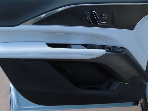 Certified 2024 Cadillac Lyriq Luxury RWD image 9