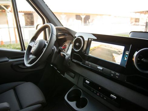 New 2026 Mercedes-Benz Sprinter 2500 image 14