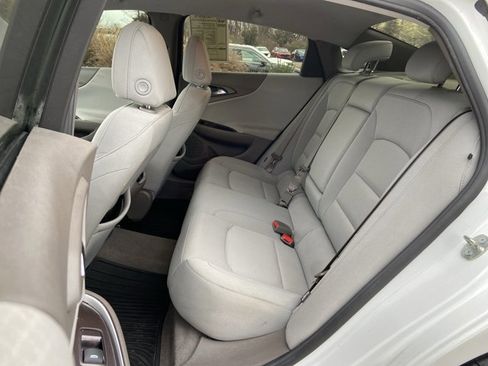 Used 2020 Chevrolet Malibu LT image 15