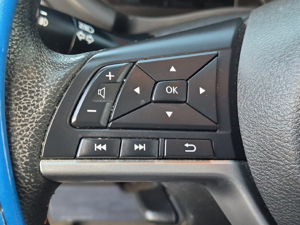 Used 2021 Nissan Kicks SR w/ Exterior Package FWD image 20