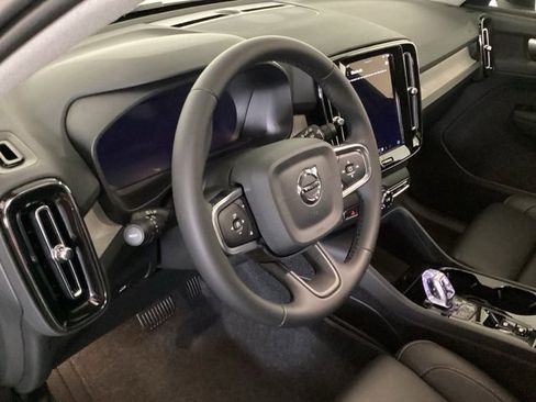 New 2025 Volvo XC40 B5 Plus w/ Protection Package Premier image 9