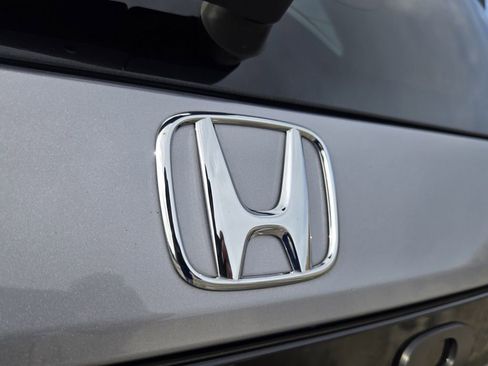 Used 2024 Honda Pilot EX-L image 11