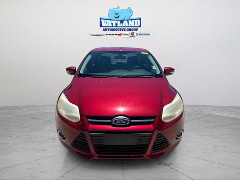 Used 2014 Ford Focus SE w/ Equipment Group 201A FWD image 8