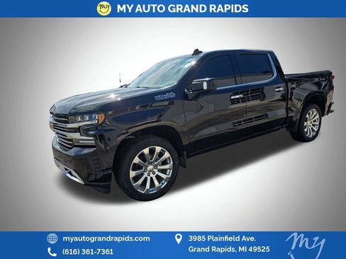 Used 2019 Chevrolet Silverado 1500 High Country w/ Technology Package AWD/4WD image 3