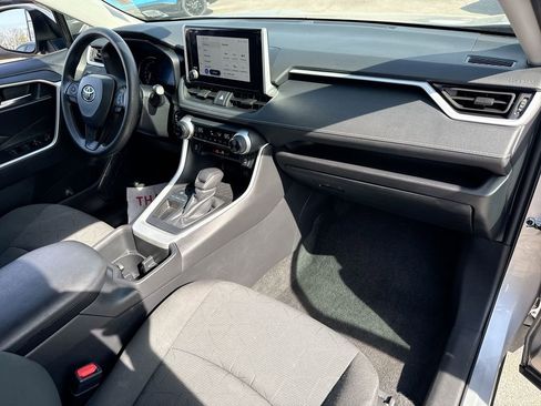 Used 2024 Toyota RAV4 XLE image 29
