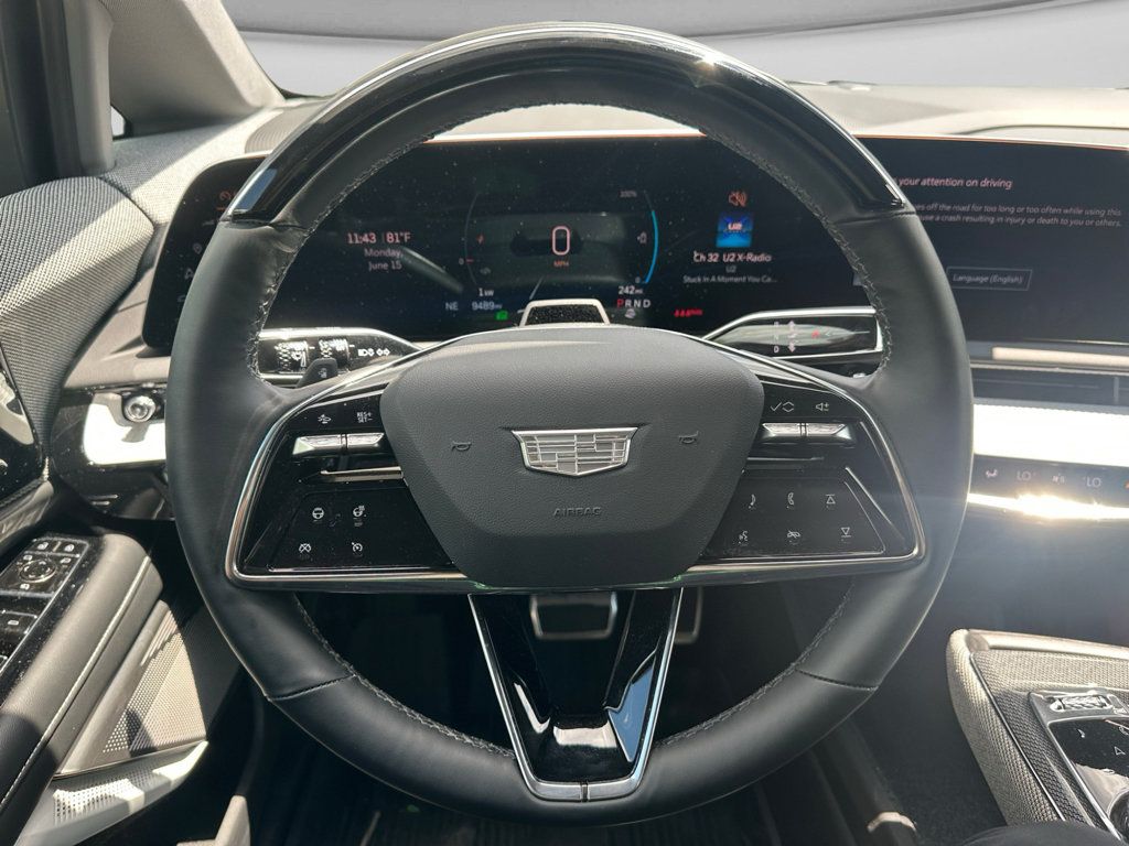 Used 2025 Cadillac Optiq Sport 2 w/ LPO, Floor Liner Package AWD/4WD image 5