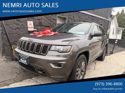 Used 2016 Jeep Grand Cherokee Laredo 75th Anniversary image 1