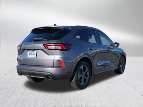 Used 2023 Ford Escape ST-Line image 3
