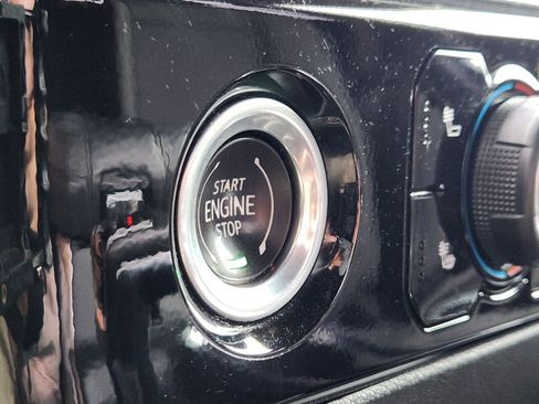 Used 2022 Chevrolet Silverado 1500 RST image 12