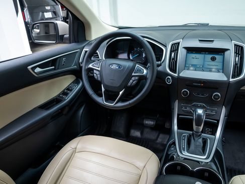 Used 2018 Ford Edge SEL w/ Equipment Group 201A FWD image 9