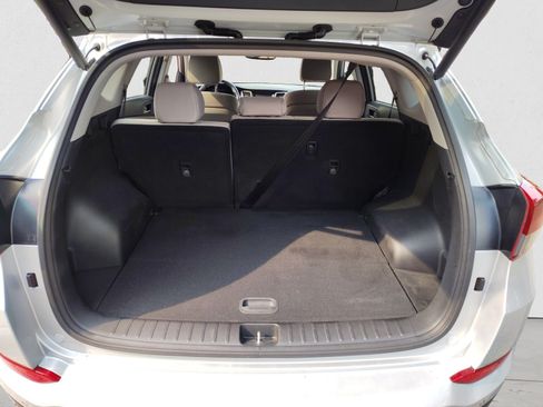 Used 2018 Hyundai Tucson Value w/ Cargo Package FWD image 19