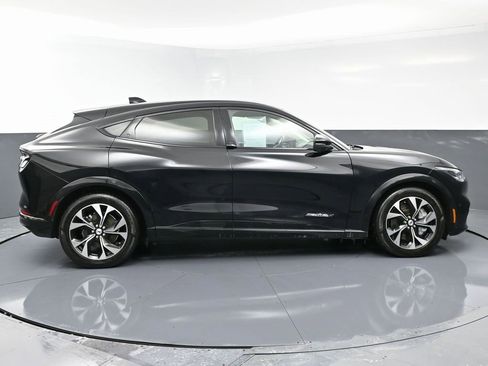 Used 2022 Ford Mustang Mach-E Premium image 7