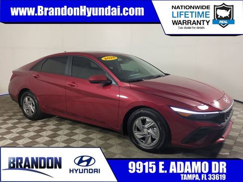 Certified 2026 Hyundai Elantra SE image 1