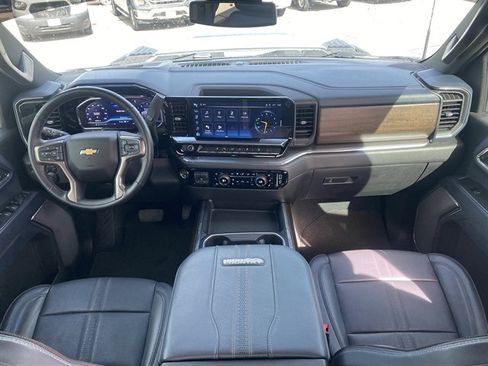 Used 2024 Chevrolet Silverado 2500 High Country w/ LPO, Dark Essentials Package AWD/4WD image 10