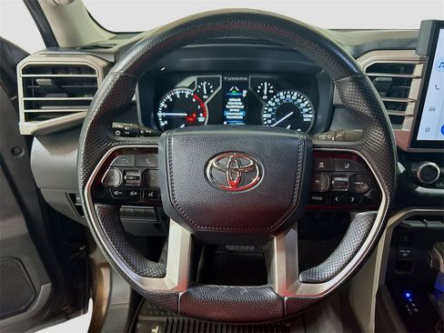 Used 2022 Toyota Tundra Limited image 9
