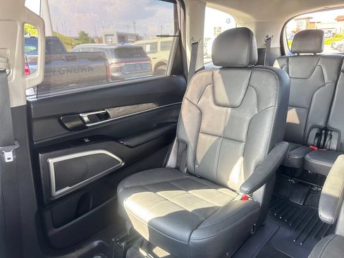 Used 2020 Kia Telluride EX w/ EX Premium Package AWD/4WD image 13