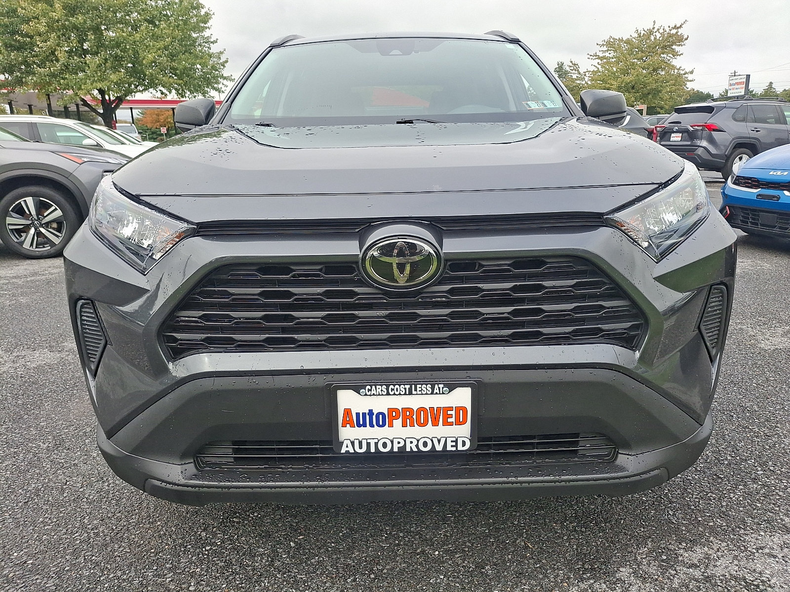 Used 2021 Toyota RAV4 LE AWD/4WD image 2
