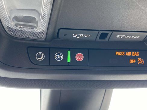 Used 2022 Buick Enclave Essence FWD image 31