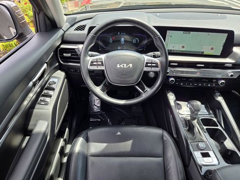 Used 2023 Kia Telluride S FWD image 13