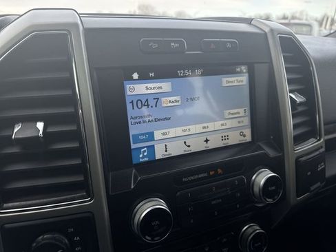 Used 2018 Ford F150 Lariat w/ Equipment Group 502A Luxury AWD/4WD image 13