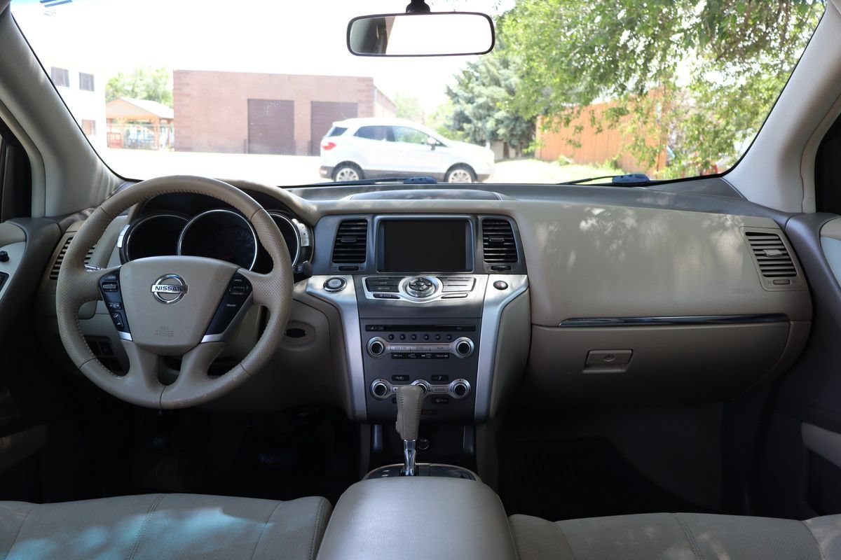 Used 2012 Nissan Murano SV AWD/4WD image 16