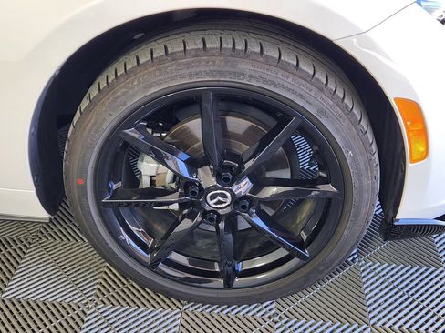 Used 2023 MAZDA MX-5 Miata Club w/ Interior Package RWD image 9