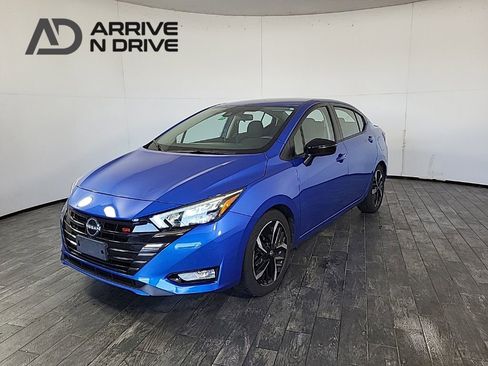 Used 2024 Nissan Versa SR image 1