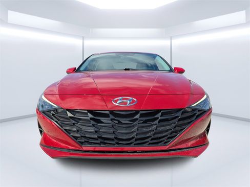 Used 2022 Hyundai Elantra SE image 8
