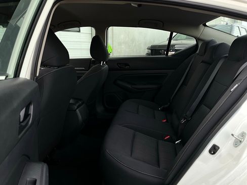 Used 2025 Nissan Altima 2.5 SV image 12