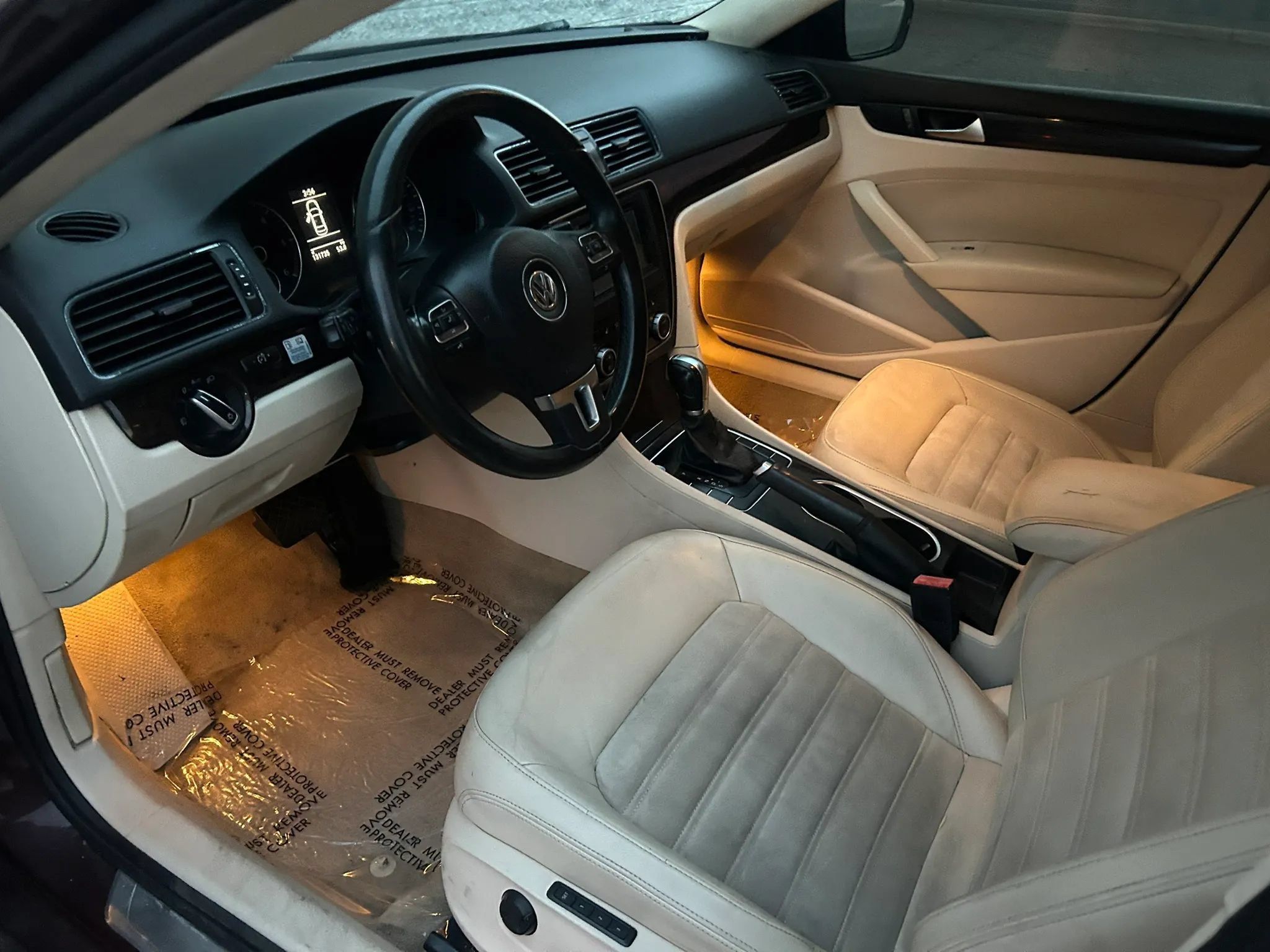 Used 2014 Volkswagen Passat TDI SEL Premium FWD image 8