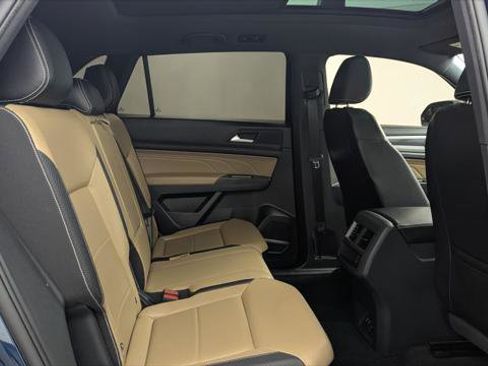 Used 2023 Volkswagen Atlas Cross Sport SE w/ Panoramic Sunroof Package image 19