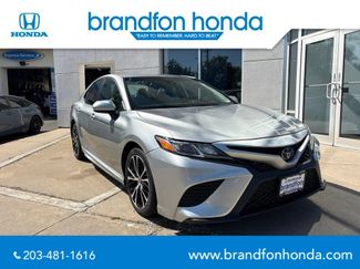 Used 2020 Toyota Camry SE FWD video 1