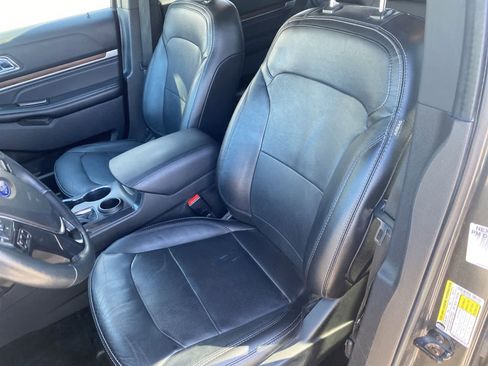 Used 2018 Ford Explorer Limited FWD image 12