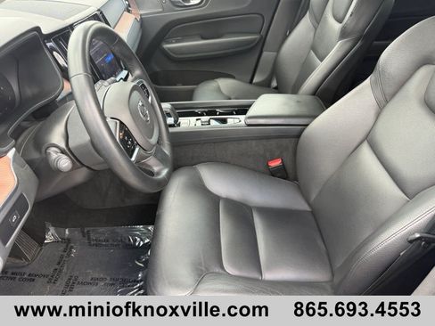 Used 2023 Volvo XC60 B5 Plus AWD/4WD image 12
